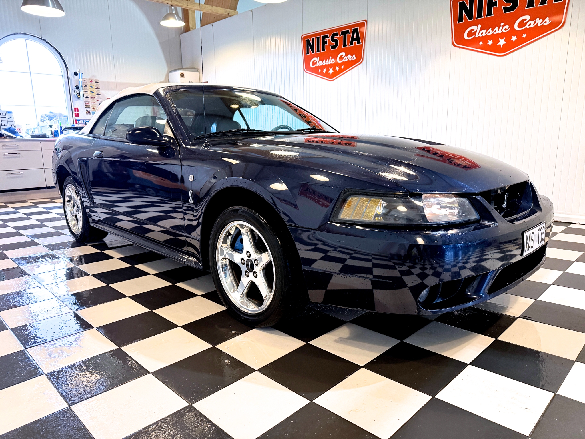 Ford Mustang SVT Cobra Convertible 2001, bild 4/10
