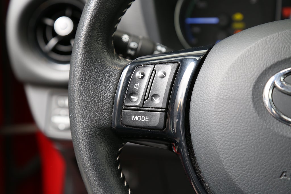 Toyota Yaris Hybrid e-CVT Touch & Go Edition Kamera Navi 2018