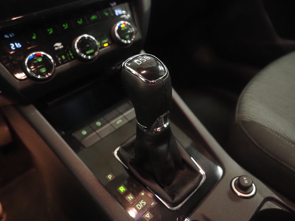 Skoda Octavia Kombi 1.0 115hk DSG Style | Drag | Värmare | 2019