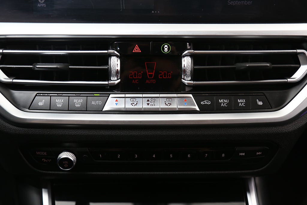 BMW 330e Sedan 292hk Steptronic Sport line Navi P-Sensorer H/K 2020
