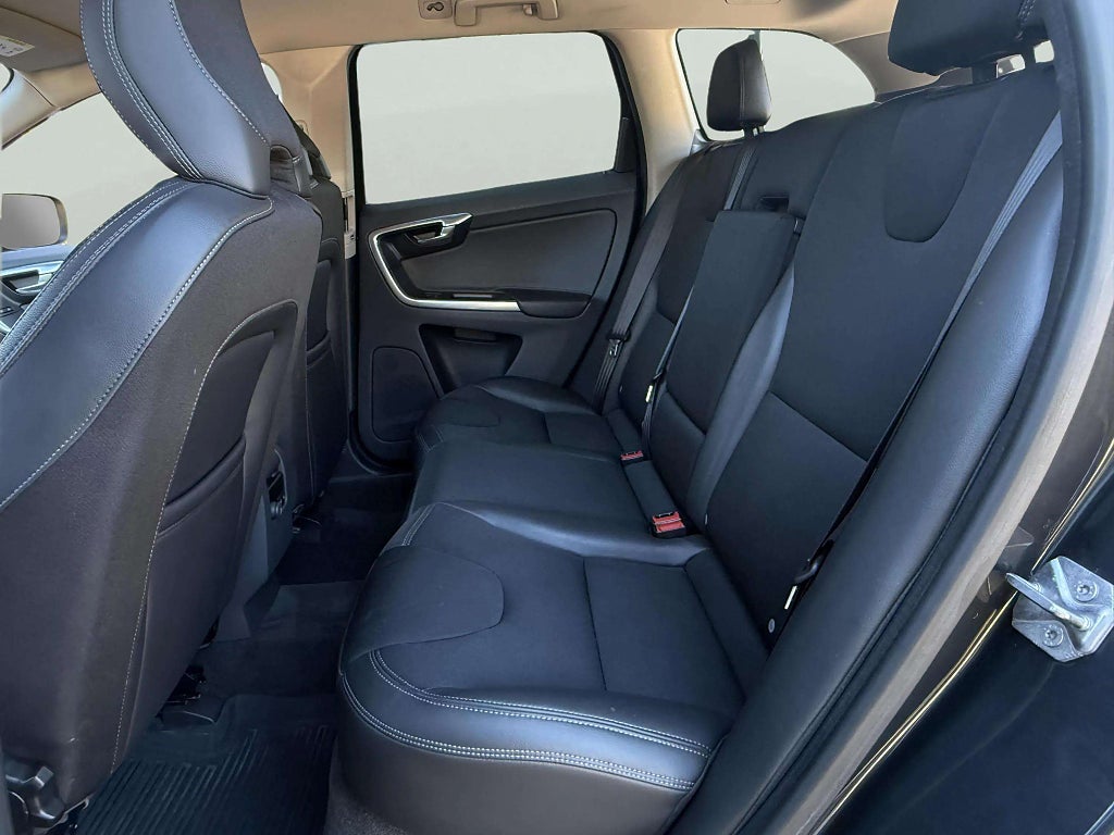 Volvo XC60 D4 AWD Geartronic Momentum Business Edition 1 Ägare - miniatyr 15
