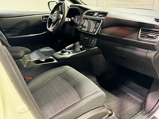 Halvkombi Nissan Leaf 4 av 18