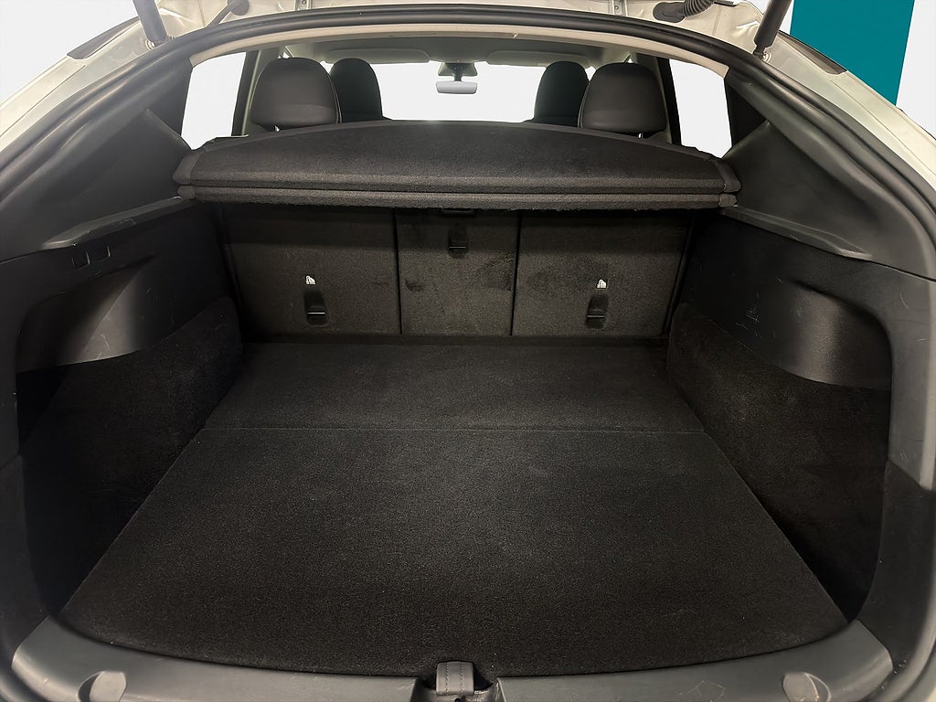 Tesla Model Y Stnd Range, Autopilot, Dragkrok, Pano, Läder, MOMS