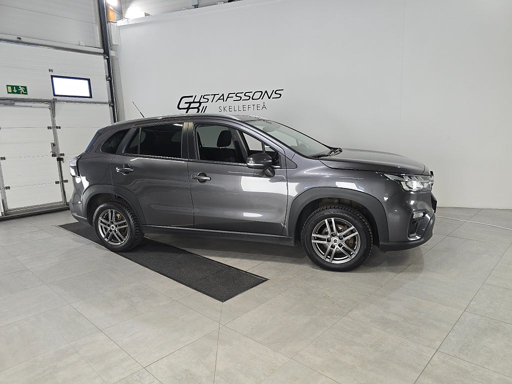 Suzuki S-Cross Hybrid AllGrip M-Värm V-hjul Backkamera