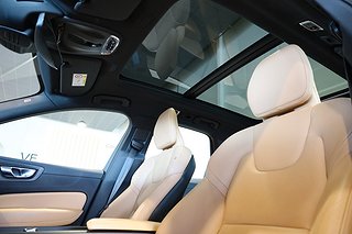SUV Volvo XC60 16 av 27
