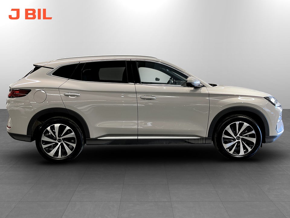 Bild på BYD SEAL U DM-i 1.5 + 18.3kWh 218hk Aut PANO 360° HUD