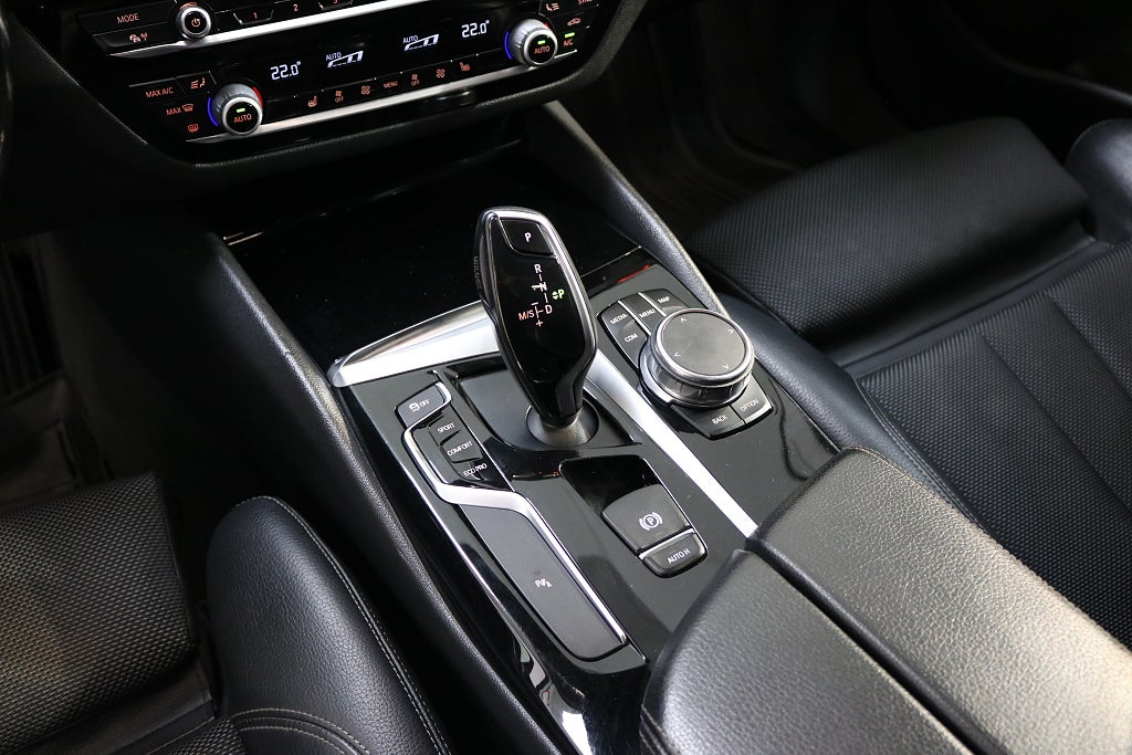 BMW 520d 2018 - miniatyr 10
