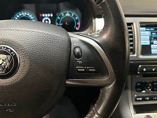 Jaguar XF 3.0 V6 AWD Taklucka Kamera GPS Meridian S/V-hjul