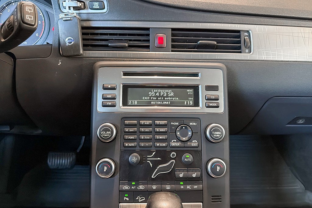 Volvo XC70 2.4D AWD Geartronic Momentum 2-Ägare Dragkrok Välservad