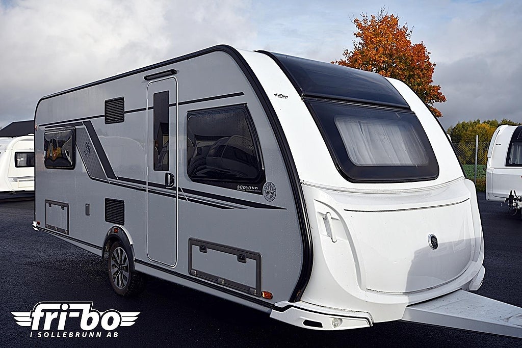 Knaus 590 UE Scandinavian Selection, Långbäddar