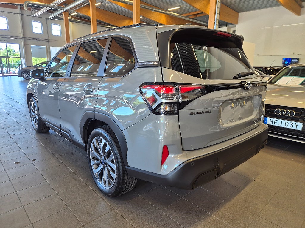 Subaru Forester 2,0 150hk e-Boxer Limited / Skinn / Rattvärme / 360-kam
