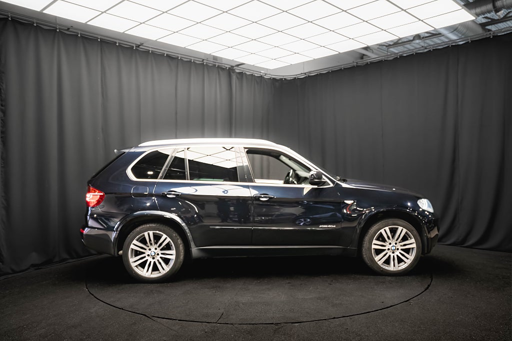 BMW X5 xDrive40d M Sport PANO D-VÄRM 360° LÄDER DRAG 306hk