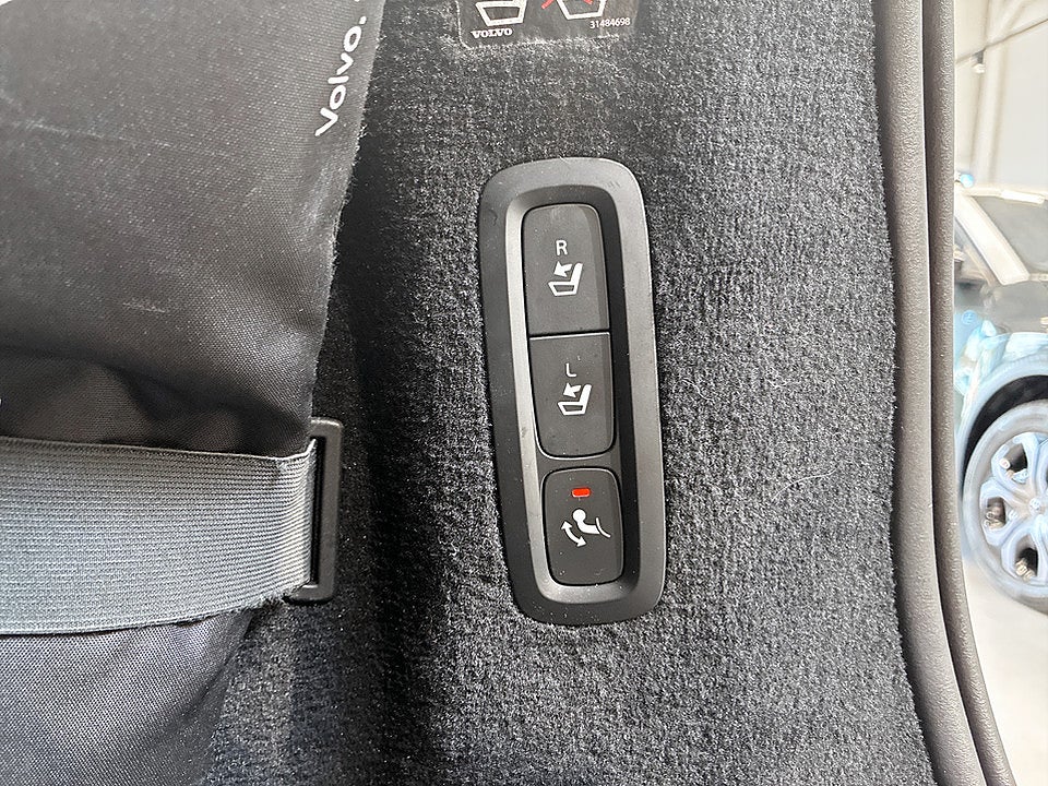 Bild på Volvo V90 Cross Country Business D4 190hk Aut 4WD Pilot assist DRAG B-KAMERA 