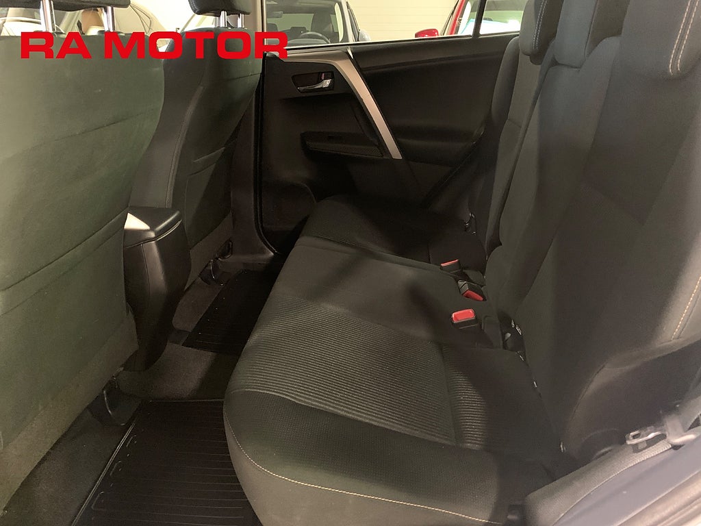 Toyota RAV4 2.2 D-4D AWD 150hk Edition Feel Drag Kamera M-Värm 2015