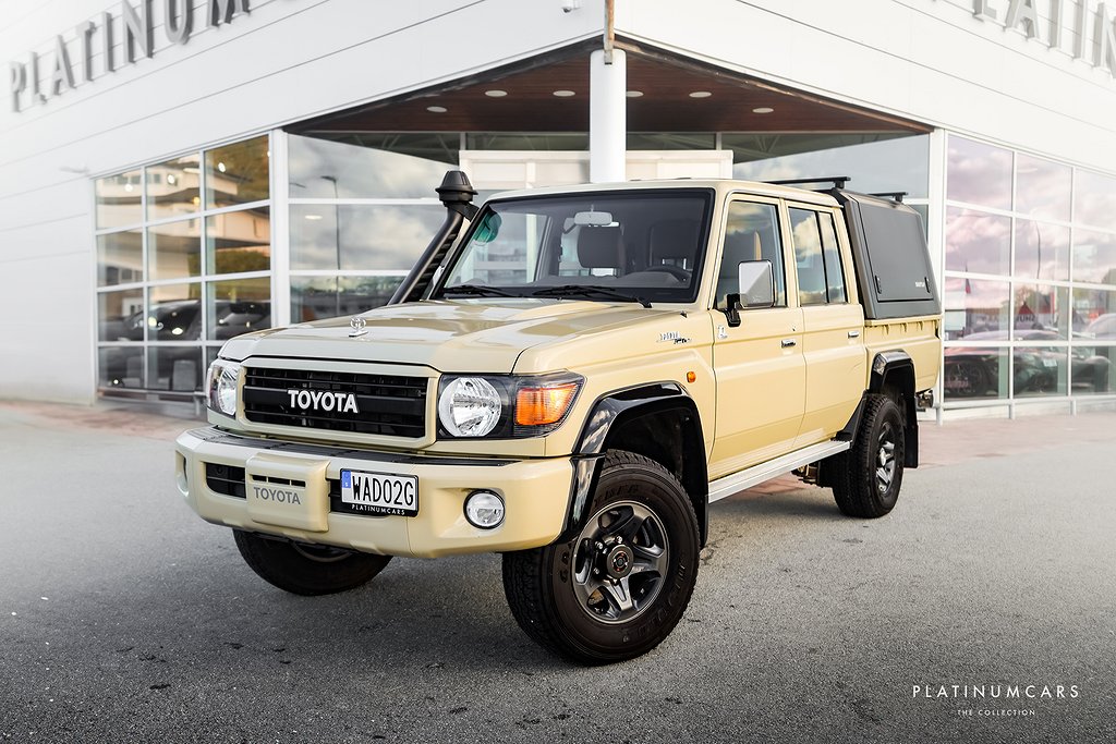 Toyota Land Cruiser GRJ 79 4.0 V6 Limited 70th Anniversary 