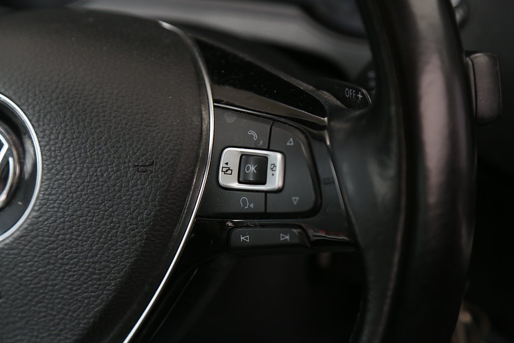 Volkswagen Sharan 2,0 TDI 150hk Premium Aut Panorama 7-sits Värmare Drag