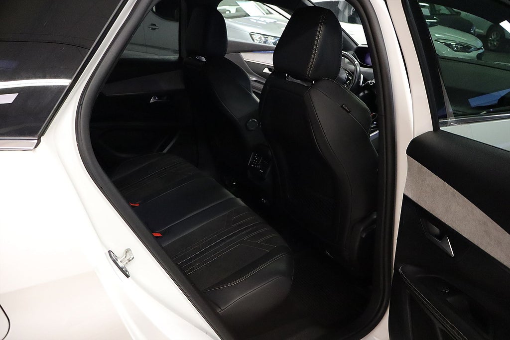 Bild på Peugeot 3008 GT 1.2 PT 130hk Aut - BACKKAMERA