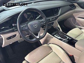 Sedan Opel Insignia 8 av 17
