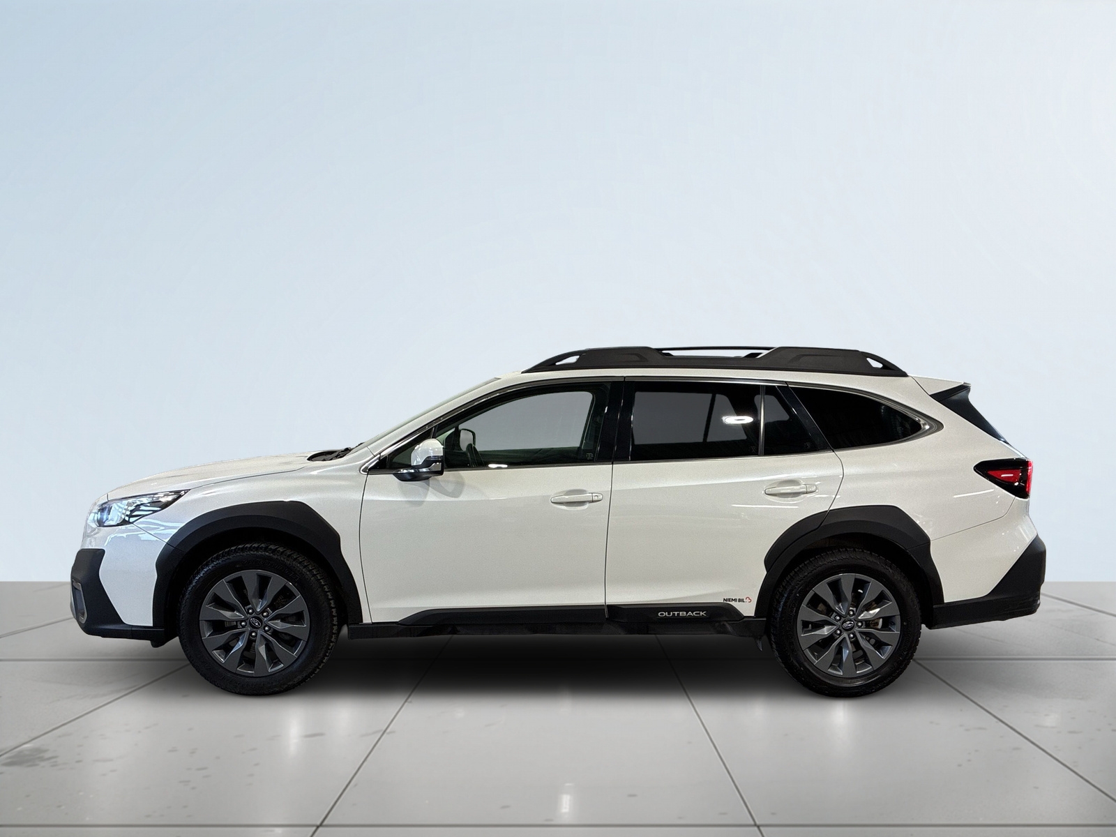 Subaru Outback 2023, photo 4/10