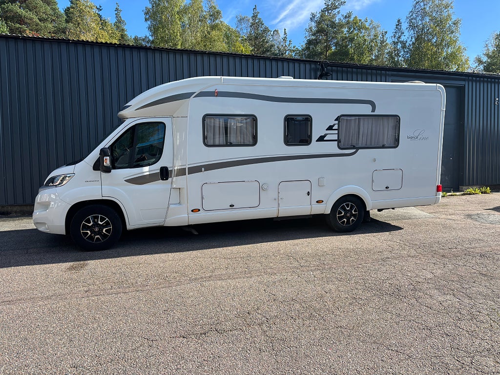 Hymer T 668 CL  Låga Långbäddar/ AUT / 150 Hk/ 1 års garanti