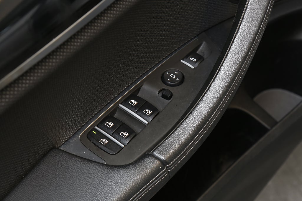 BMW X3 xDrive20d 190hk xLine Aut Navi Värmare Dragkrok