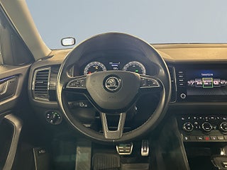 Skoda Kodiaq 7-Sits 2.0 TDI SCR 4×4 Businessline S&V-däck/Dvärm/Drag – bild 9