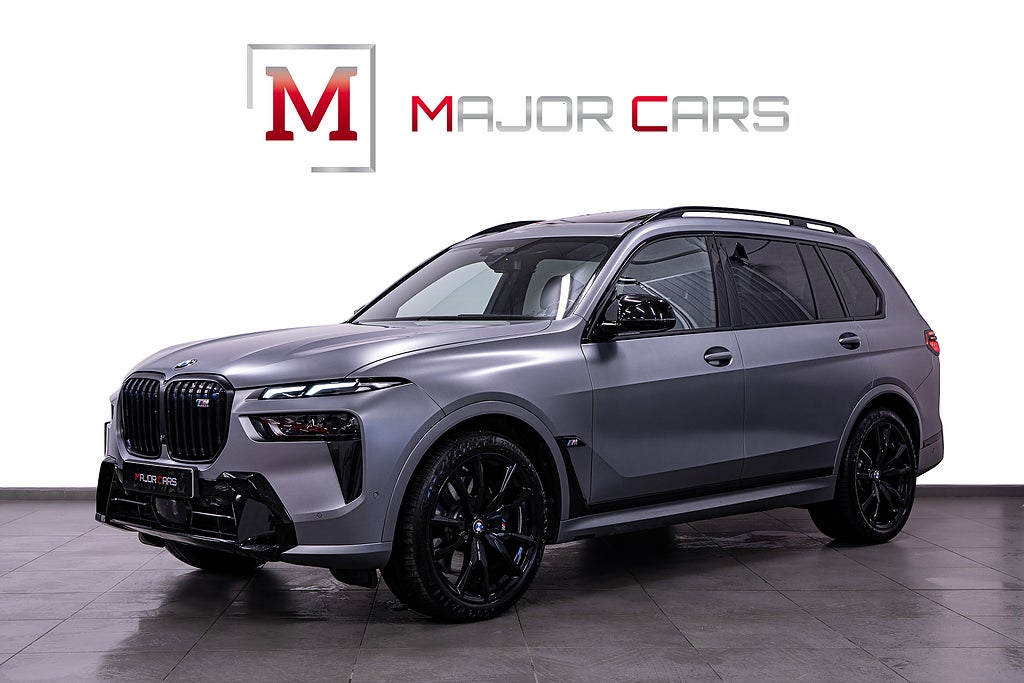 BMW X7 M60i xDrive M Sport Pro / Frozen B&W SkyLounge 22" MOMS