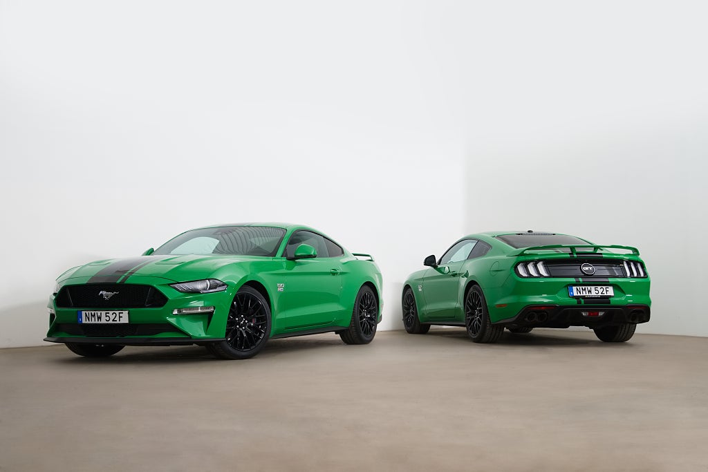 Ford Mustang GT V8 Custom paket 2 / Need For Green / Sv-såld