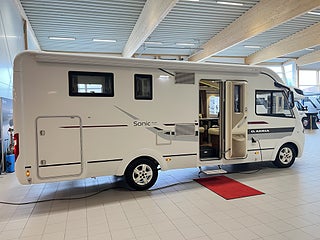 Husbil-integrerad Adria SONIC 700 SC 4 av 27