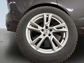 Volvo XC60 T6 Plug-In Hybrid AWD Plus Dark S&V-hjul/Drag/Pano/Skin