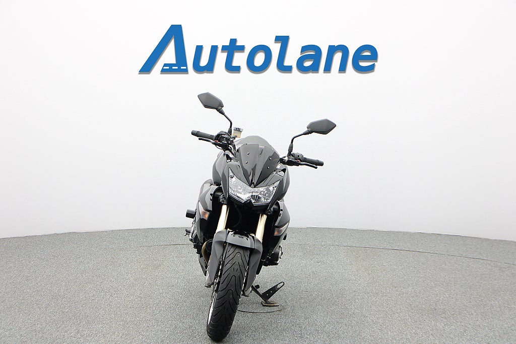 Kawasaki Z1000* GPR Ljuddämpare Nya däck!