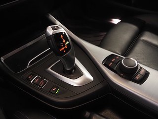Halvkombi BMW 118I 17 av 21