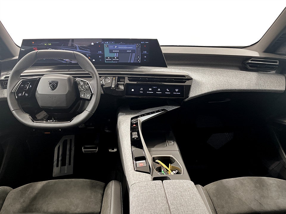 Bild på Peugeot 5008 GT Ultimate Hybrid - OMGÅENDE LEVERANS!
