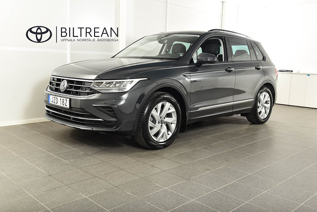 Volkswagen Tiguan 1.5 TSI | Drag | B-kamera | Carplay | Värmare | Vhjul 