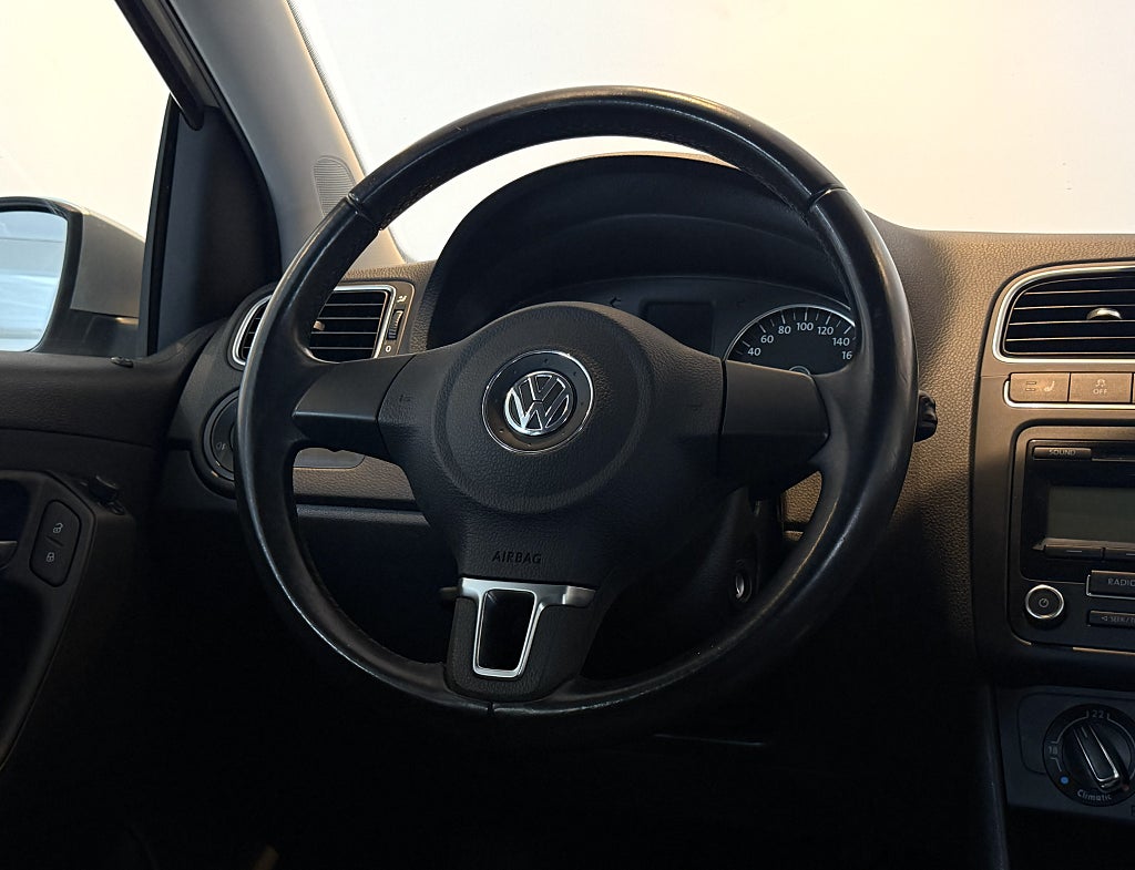 Volkswagen Polo 5-dörrar 1.4 MPI Masters NYKAMREM P-SENSOR LÅGMIL 2-ÄGA