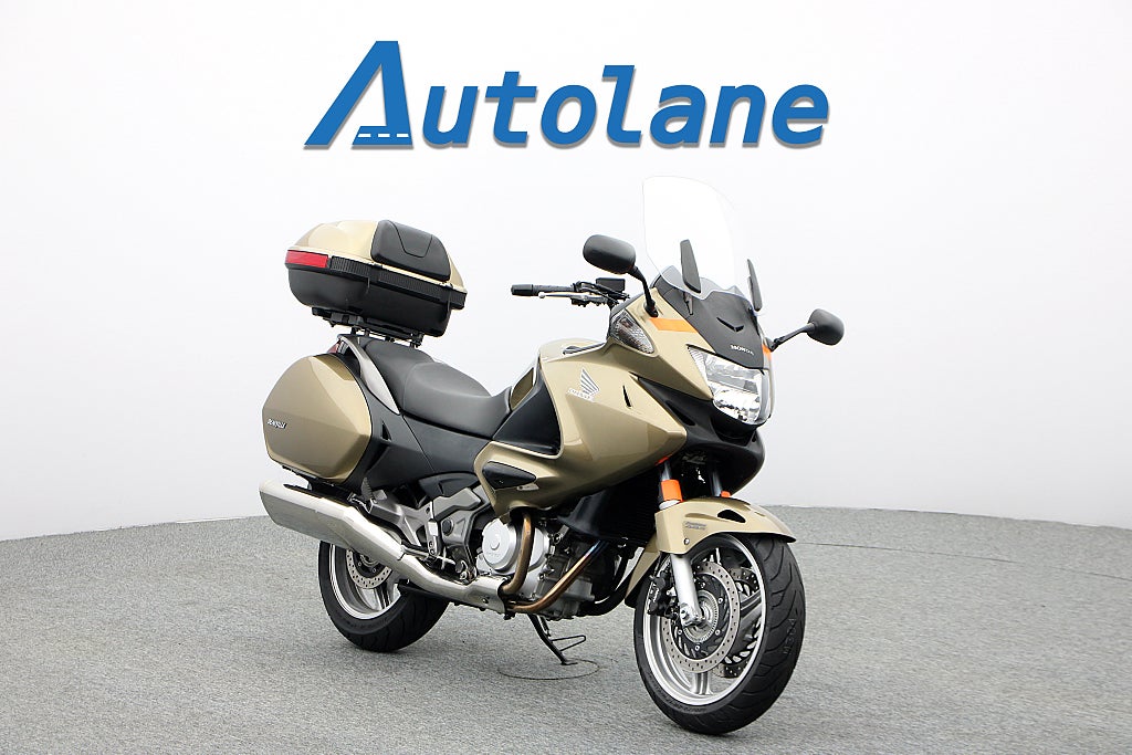 Honda NT700VA Deauville *ABS Nyservad Nya Däck