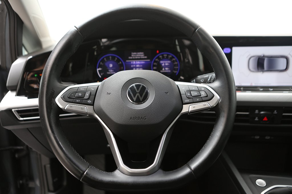 Volkswagen Golf 1,0 TSI 110hk Base 5D P-sensor CarPlay 2023