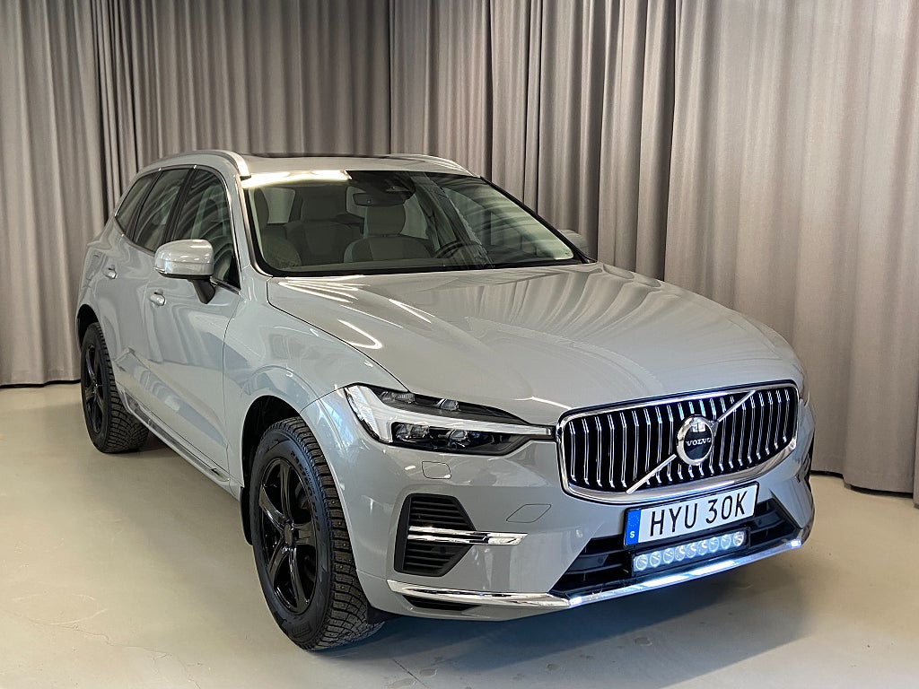 Volvo XC60 Recharge T6 350hk AWD Core Bright Panorama Pvärm Navi