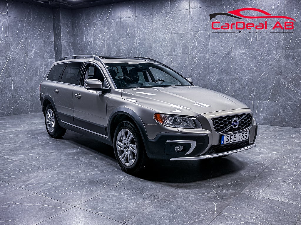 Volvo XC70 D4 AWD Summum Taklucka Värmare Drag Navi Skinn VOC