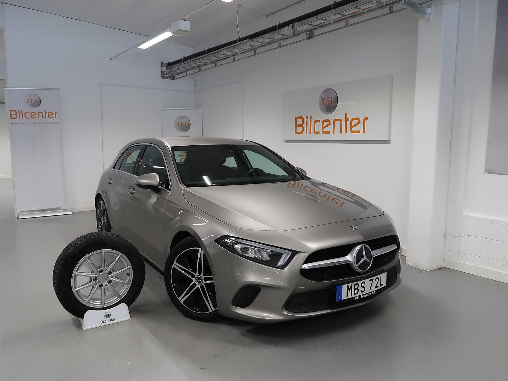 Mercedes-Benz A 180 Progressive Line V-Däck ingår Wide-Focal-Navi-Kamer