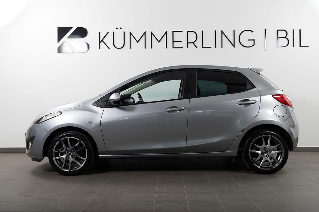 Mazda 2 Navigation/Parkeringssensorer/tonaderutor