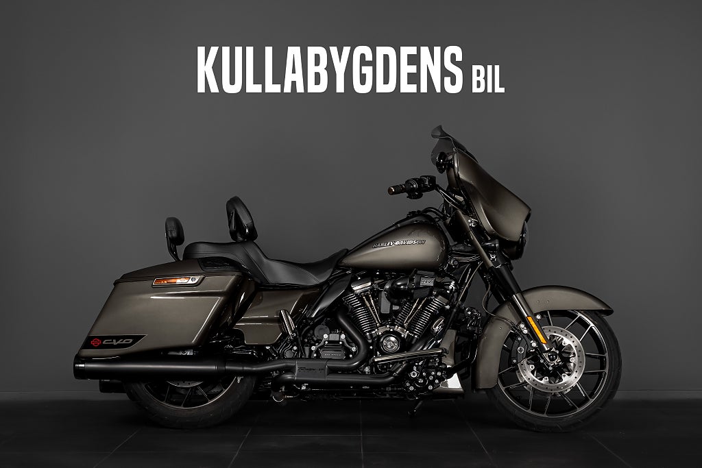 Harley-Davidson CVO Street Glide | Rinehart | Saddlemen | Rockford Fosgate 