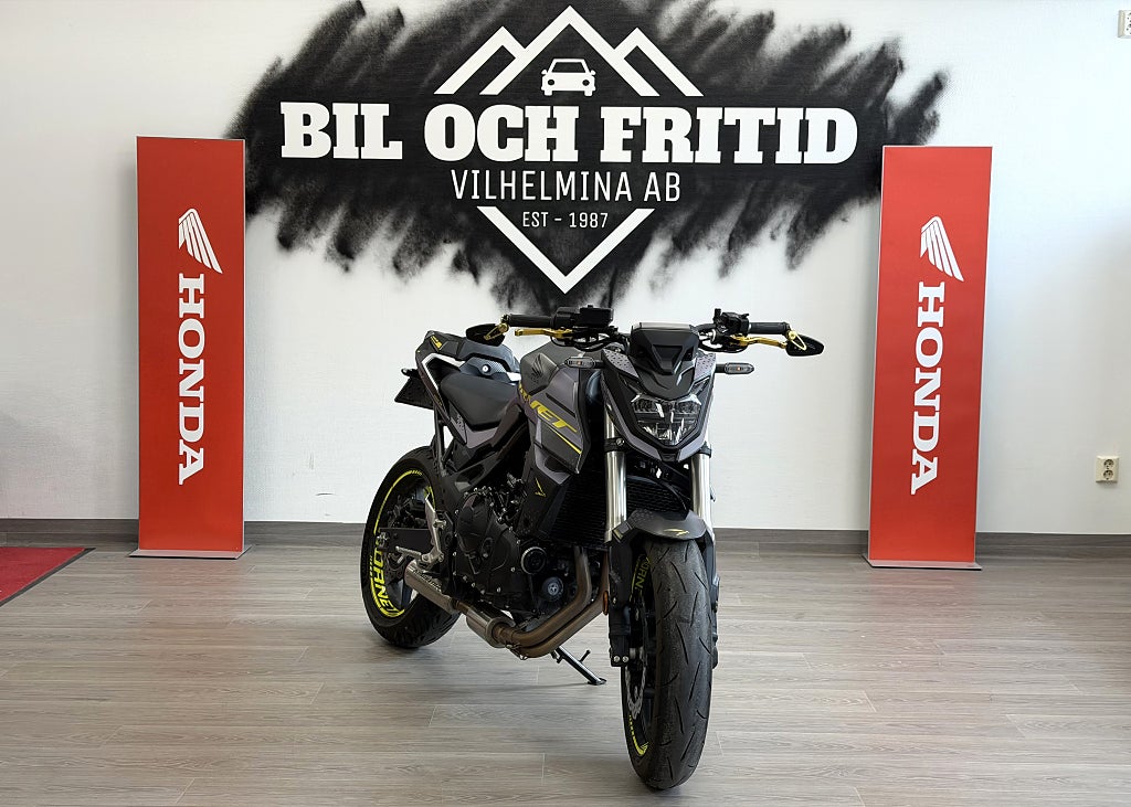 Honda Hornet 750 BoF Edition