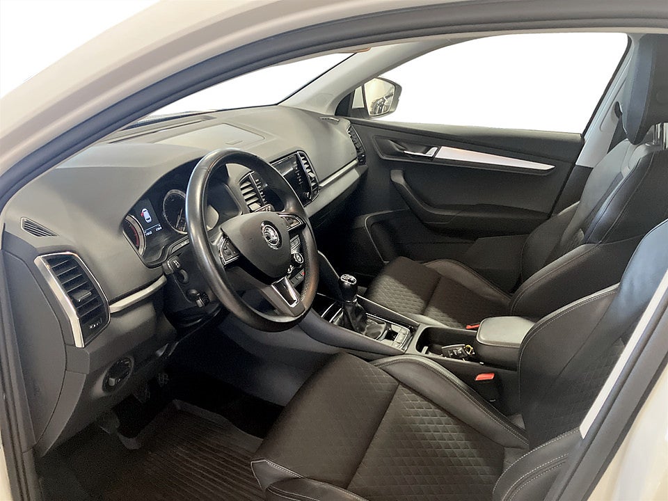Bild på Skoda Karoq Ambition 1.0 TSI 115hk P-SENSORER DRAG