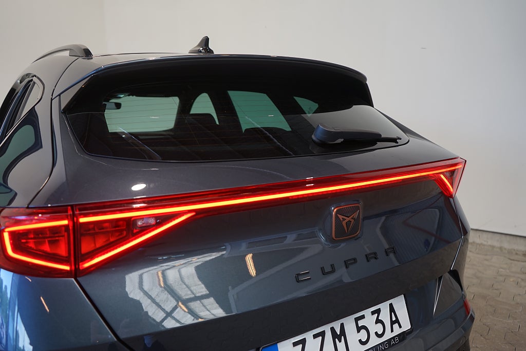 Cupra Formentor 1.5 TSI Automat Cockpit Carplay B-kamera 150hk