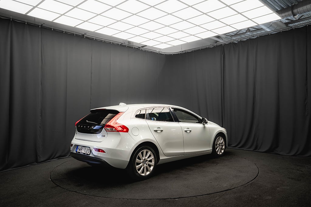 Volvo V40 SUMMUM LÄDER KAMERA D-VÄRMARE ELSTOL MINNE
