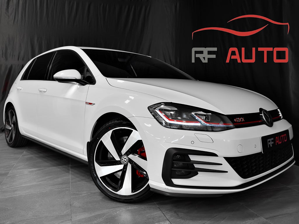 Volkswagen Golf GTI Performance 2.0 TSI Cockpit CarPlay 245hk