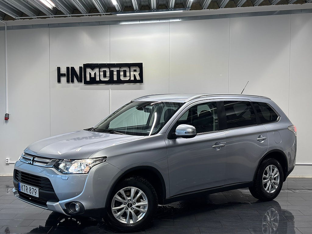 Mitsubishi Outlander 2.2 Di-D 4WD Business |2Ägare|NAVI|BKam|Skinn|DRAG|