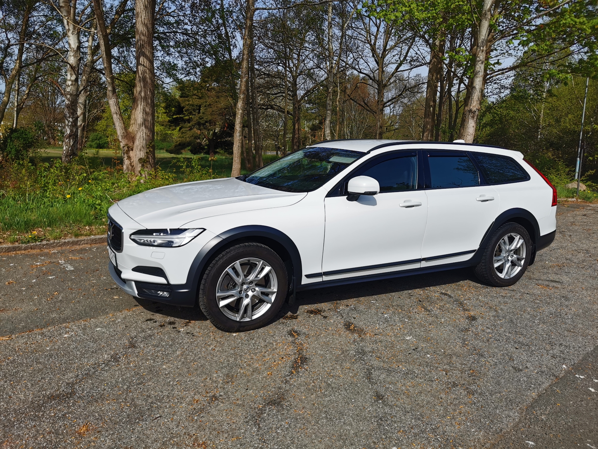 Volvo V90 Cross Country