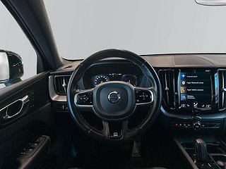 Volvo XC60 Recharge T8 AWD R-Design S&V-Hjul/Drag/Pano/360